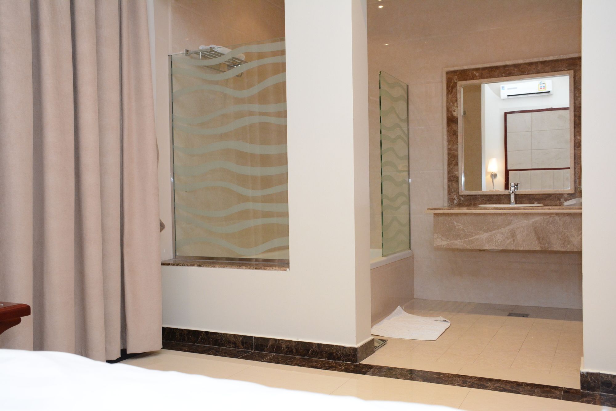 Topaz Furnished Apartments Riade Exterior foto