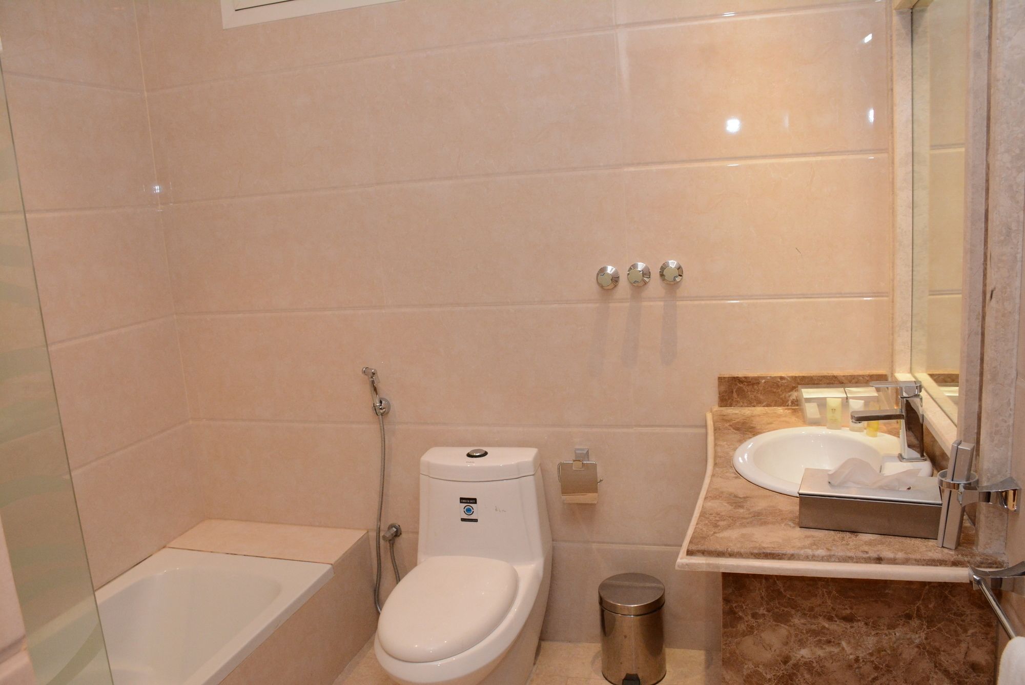 Topaz Furnished Apartments Riade Exterior foto
