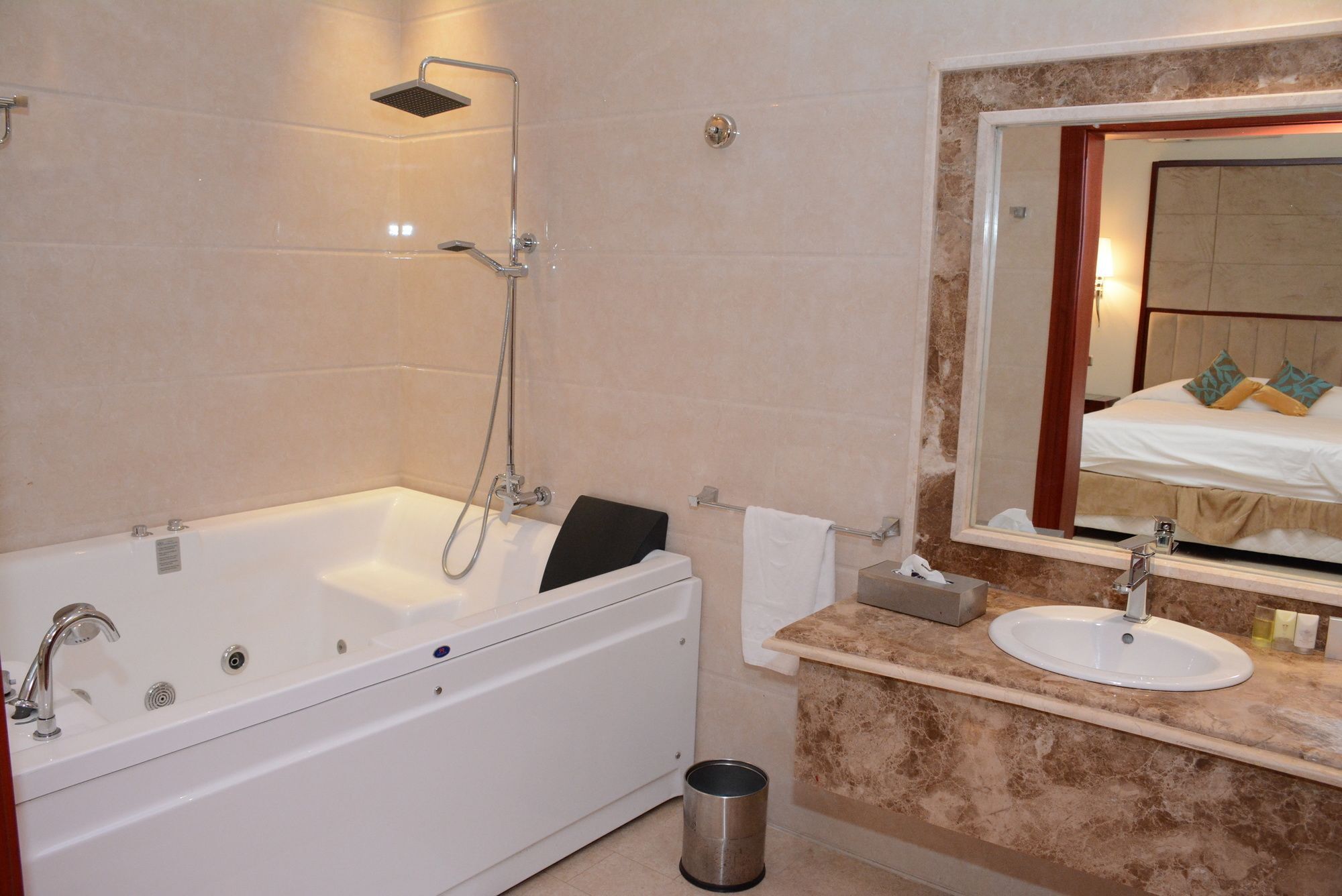 Topaz Furnished Apartments Riade Exterior foto