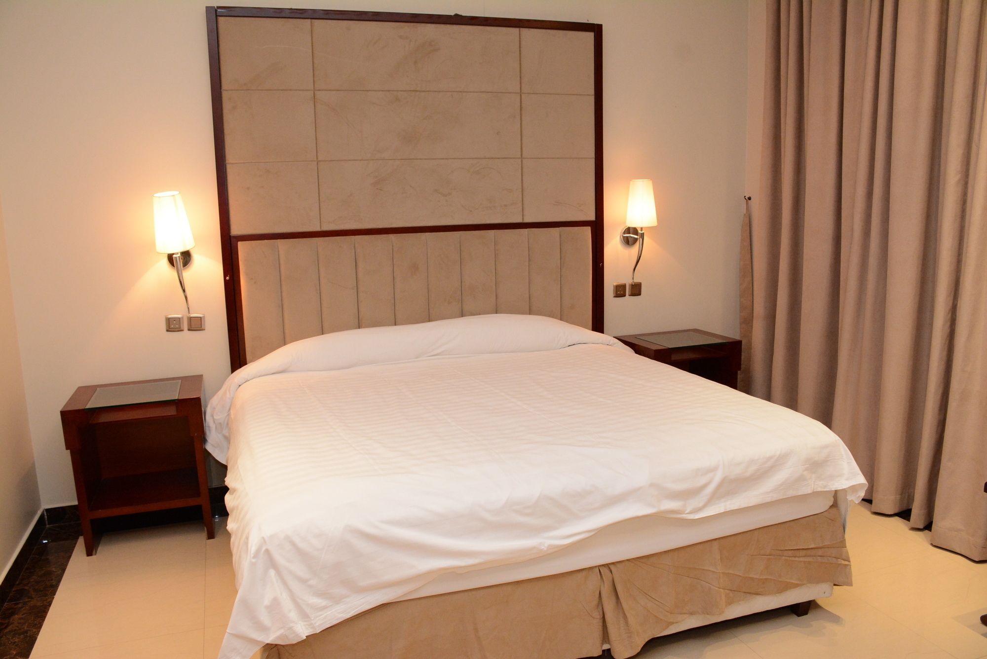 Topaz Furnished Apartments Riade Exterior foto